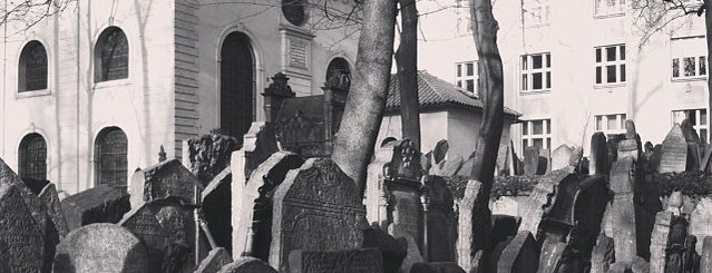 Starý židovský hřbitov | Old Jewish Cemetery is one of Prag - Must see.