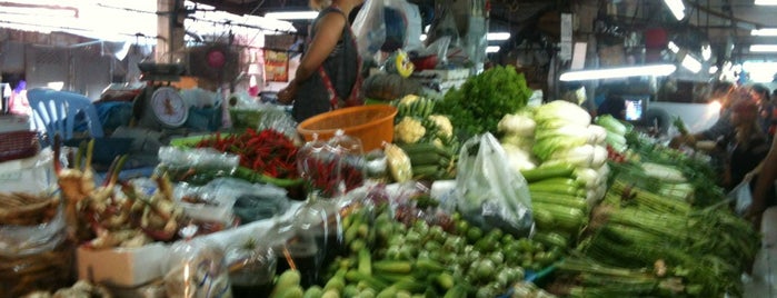 Si Ratchawat Market is one of [todo] Bangkok.