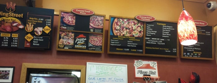 Pizza Hut is one of Orte, die Teresa gefallen.