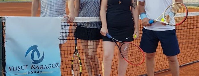 Afrodit Tenis Kulübü is one of Lieux qui ont plu à Zeynep damla.