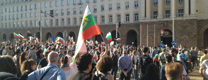 ДАНСwithME is one of Любими места.