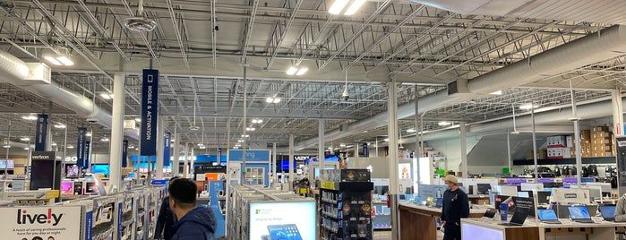 Must-visit Electronics Stores in Sacramento