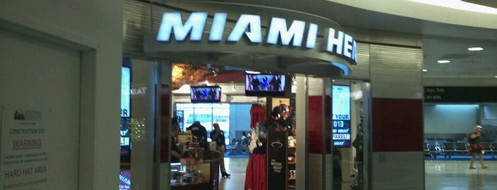 Miami HEAT Store is one of Orte, die Marco gefallen.