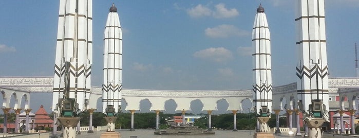 Masjid Agung Jawa Tengah (MAJT) is one of SEMARANG.