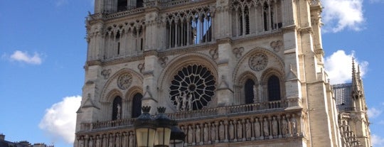Cathedral of Notre-Dame de Paris is one of Bucket List.