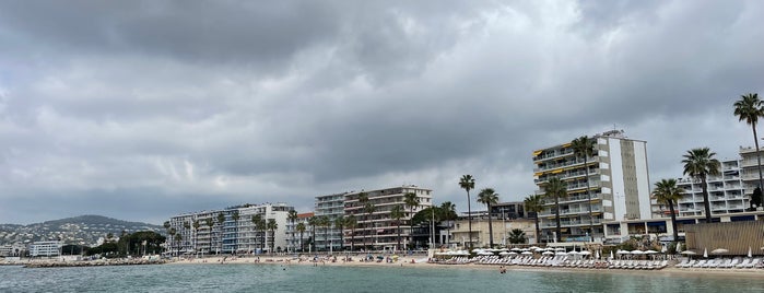 La Jetée Plage Restaurant is one of Orte, die Angelo gefallen.