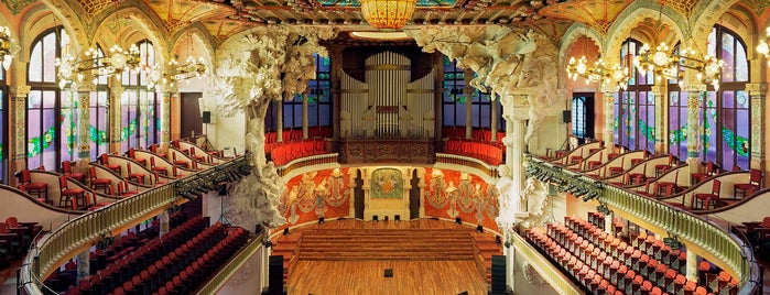 Palacio de la Música Catalana is one of WORLD HERITAGE UNESCO.