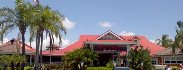 Bahama Breeze is one of Clarkさんのお気に入りスポット.