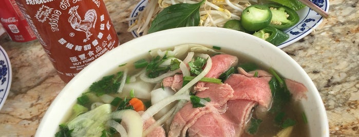 Top Pho is one of Katherineさんのお気に入りスポット.