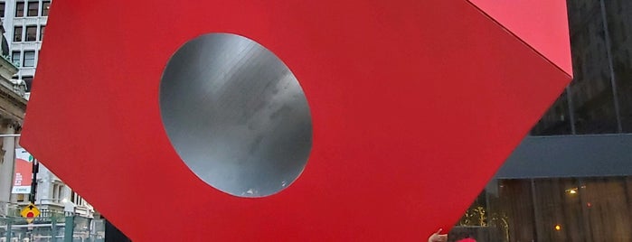 Red Cube by Isamu Noguchi is one of สถานที่ที่บันทึกไว้ของ Life & Style.