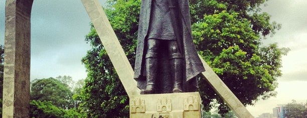 Monumento Pedro Álvares Cabral is one of สถานที่ที่บันทึกไว้ของ Kimmie.