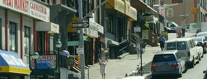 E 103rd St & Lexington Ave is one of Orte, die Andrea gefallen.