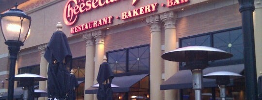 The Cheesecake Factory is one of Seattle Hangouts.