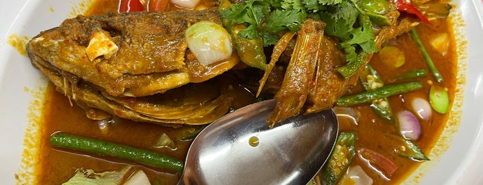 Restoran Cina Muslim Rahmat Tan is one of Makan @ Shah Alam/Klang #10.