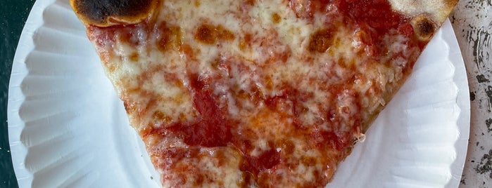 Patsy's Pizza - East Harlem is one of Tempat yang Disukai Will.