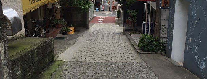 朧の坂 is one of 東京坂 ～渋谷・新宿区～.