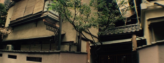 ぼたん is one of 東京都選定歴史的建造物.