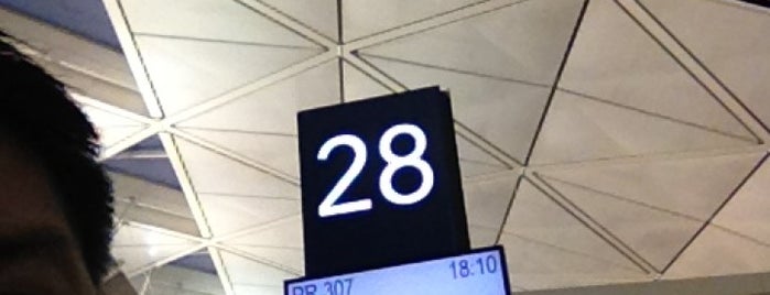 Gate 28 is one of Shankさんのお気に入りスポット.