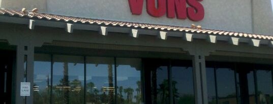 VONS is one of Lugares favoritos de Ryan.