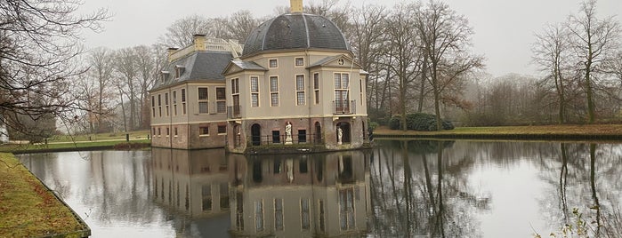 Trompenburg is one of Buitenplaatsen 's-Graveland.