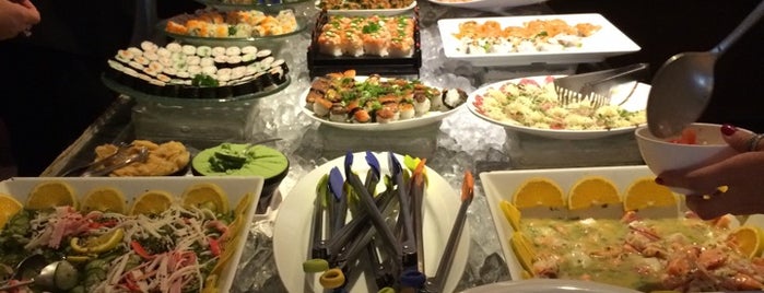 Sassá Sushi is one of Lugares favoritos de Amanda.
