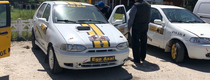 Ege Asal Motorspor Ralli Merkezi is one of Posti che sono piaciuti a Serkan.