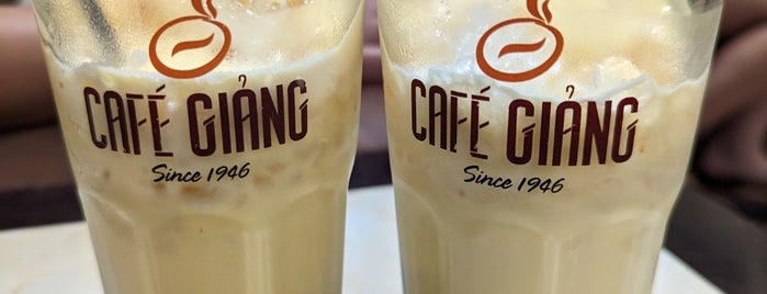 Cafe Giảng is one of Lieux qui ont plu à David.