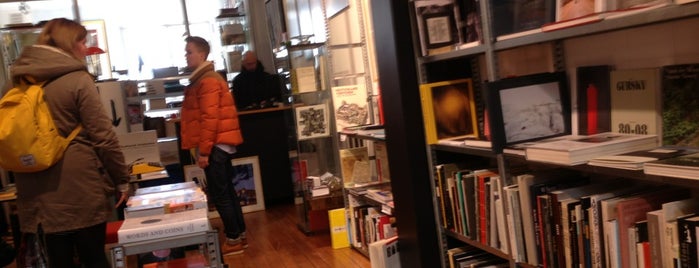 Joot Books is one of Orte, die Christiaan gefallen.