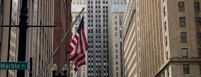 Chicago Board of Trade is one of Lieux sauvegardés par Darryl.