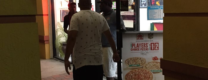 Papa John's Pizza is one of Orte, die Albert gefallen.