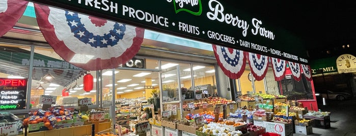 Berry Fresh Farms Supermarket is one of Queens.