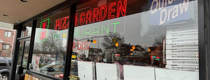 Pizza Garden is one of USA NYC QNS East.