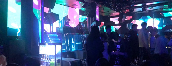Sky Club is one of Shanghai clubs and bars.
