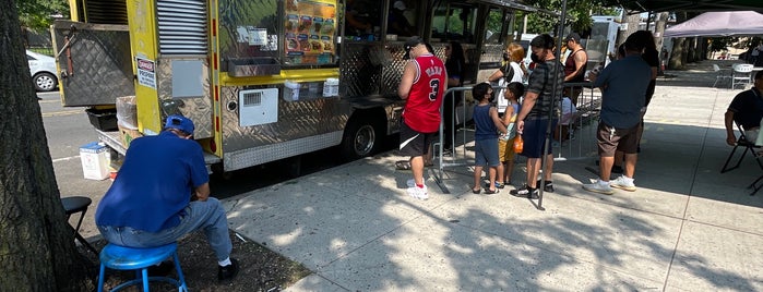 Red Hook Ballfield Food Vendors is one of Food Trucks.