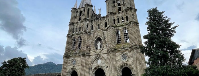 Parque Principal de Jardín is one of Tempat yang Disukai Jessica.