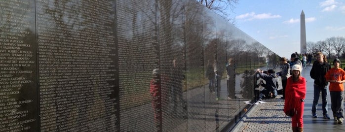 Мемориал ветеранов Вьетнама is one of Monumental America Study Tour.