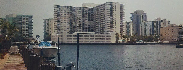 Intercoastal Hallandale is one of สถานที่ที่บันทึกไว้ของ Lucia.