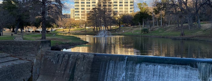 Snyder's Union is one of DFW Parks.