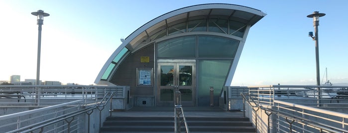 San Francisco Bay Ferry - Oyster Point Terminal is one of Tempat yang Disukai Soowan.