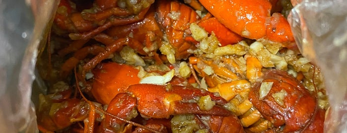 The Cajun Crawfish is one of South side.