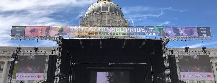 San Francisco Pride is one of Tempat yang Disukai Shelley.