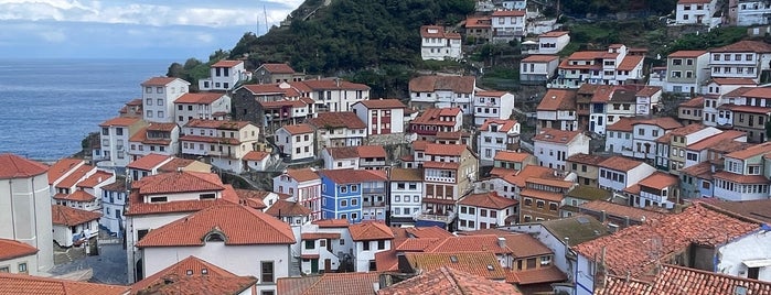 Cudillero is one of Paraíso Natural.