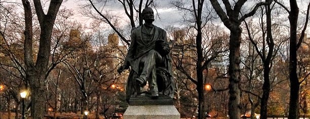 Fitz Greene Halleck Statue is one of Central Park🗽.