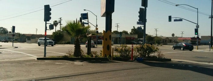Somerset/Bellflower is one of Ms. Treecey Treeceさんのお気に入りスポット.