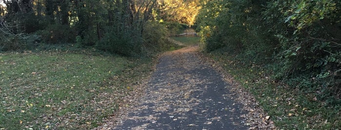 Mount Vernon Trail is one of Lugares favoritos de Jake.