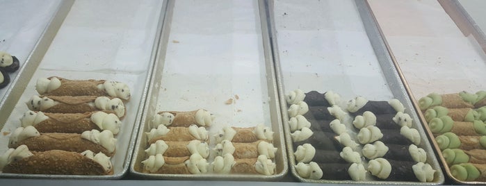 Cannoli King is one of Sweets.
