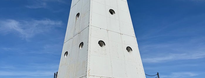 Ludington North Breakwater Lighthouse is one of United States Lighthouse Society.