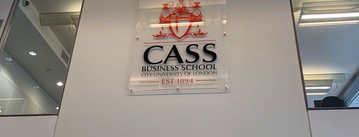 Cass Business School is one of Posti che sono piaciuti a Henry.
