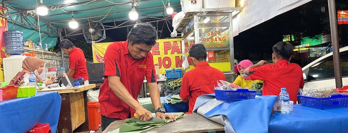 Sate Padang H. Ajo Manih is one of Kuliner Rawamangun.