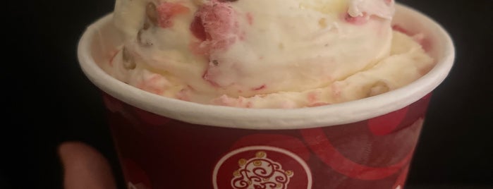Cold Stone Creamery is one of The 15 Best Inexpensive Places in Venice, Los Angeles.